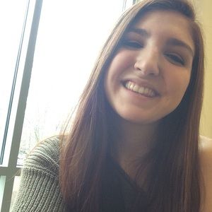 Meet your Posher, Desiree